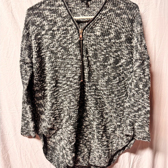 Express Monochrome Knit Sweater - Picture 1 of 7